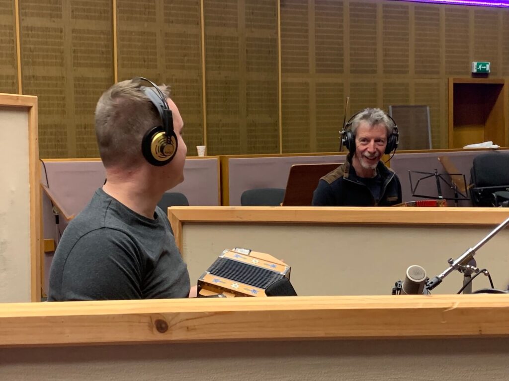 André von Siebenthal und Bruno Marti im Tonstudio.